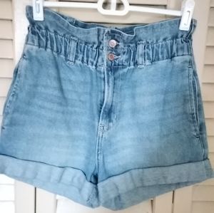 Hollister Ultra High-Rise 3 in. Mom Short